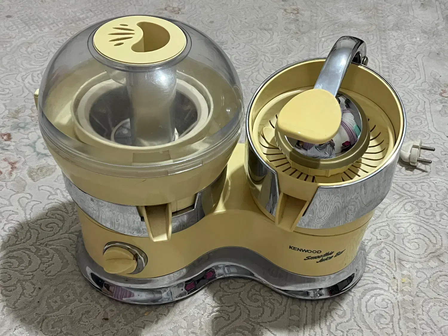 آبمیوه گیری برند Kenwood|آبمیوه‌گیر و آب‌مرکبات‌گیر|کرج, شهرک اوج|دیوار