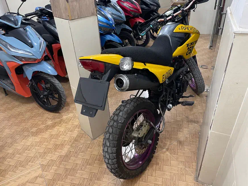 تریل رادیسون ۲۰۰ سی‌سی|موتورسیکلت|رفسنجان, |دیوار