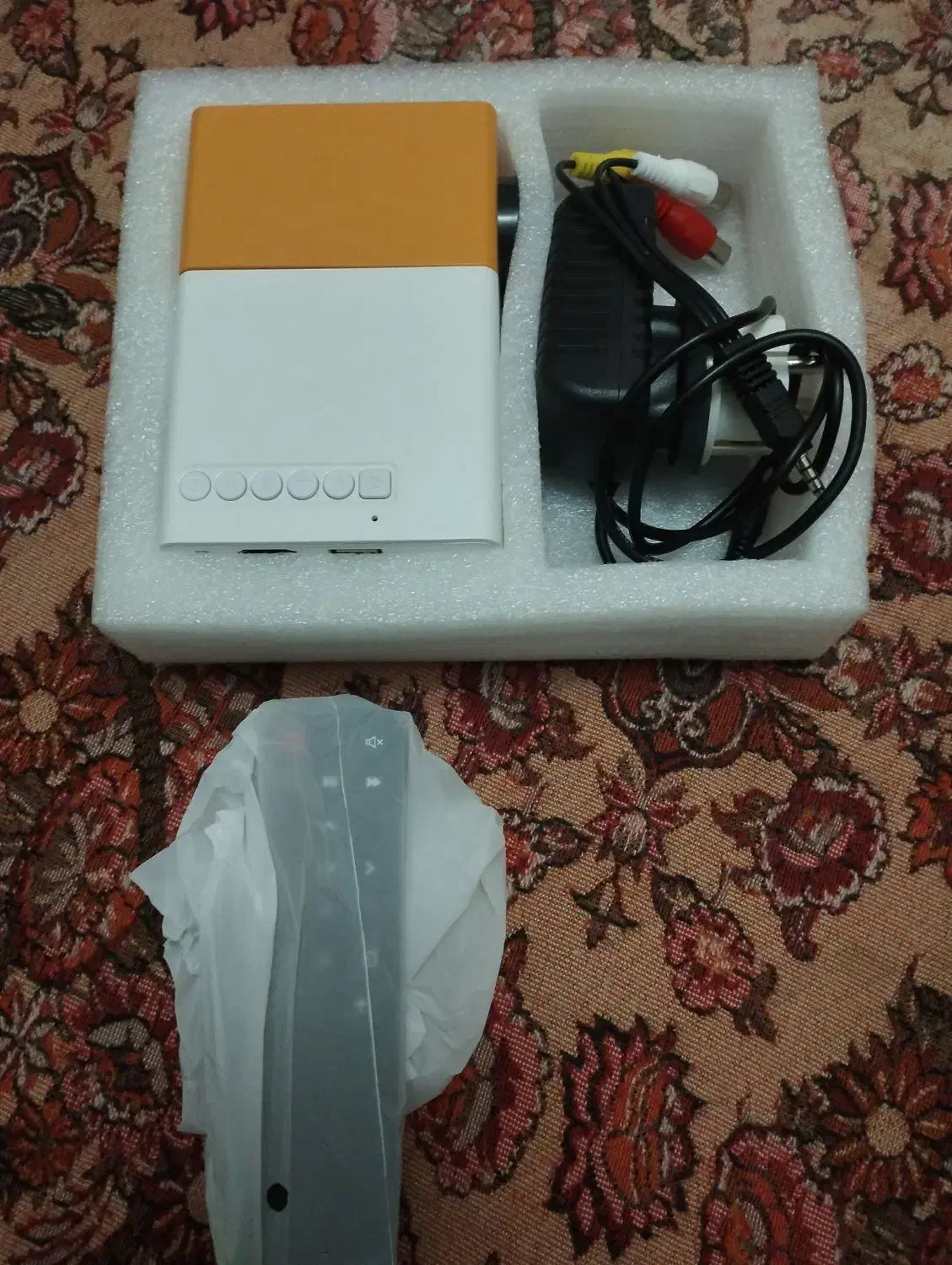 پرو ژکتور LCD|تلویزیون و پروژکتور|اهواز, طالقانی|دیوار