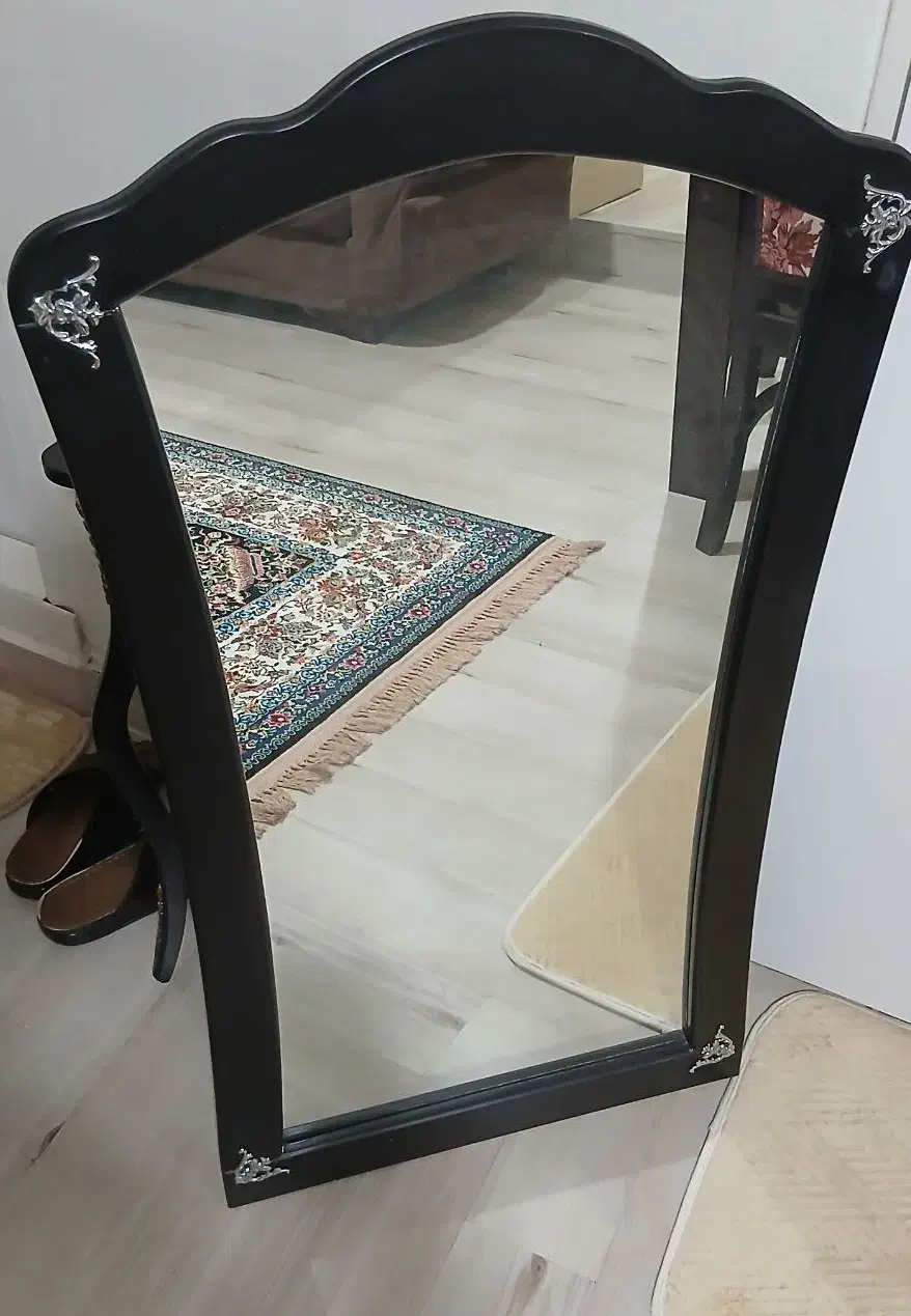 اینه قدی|آینه|اندیشه, اندیشه فاز ۱|دیوار