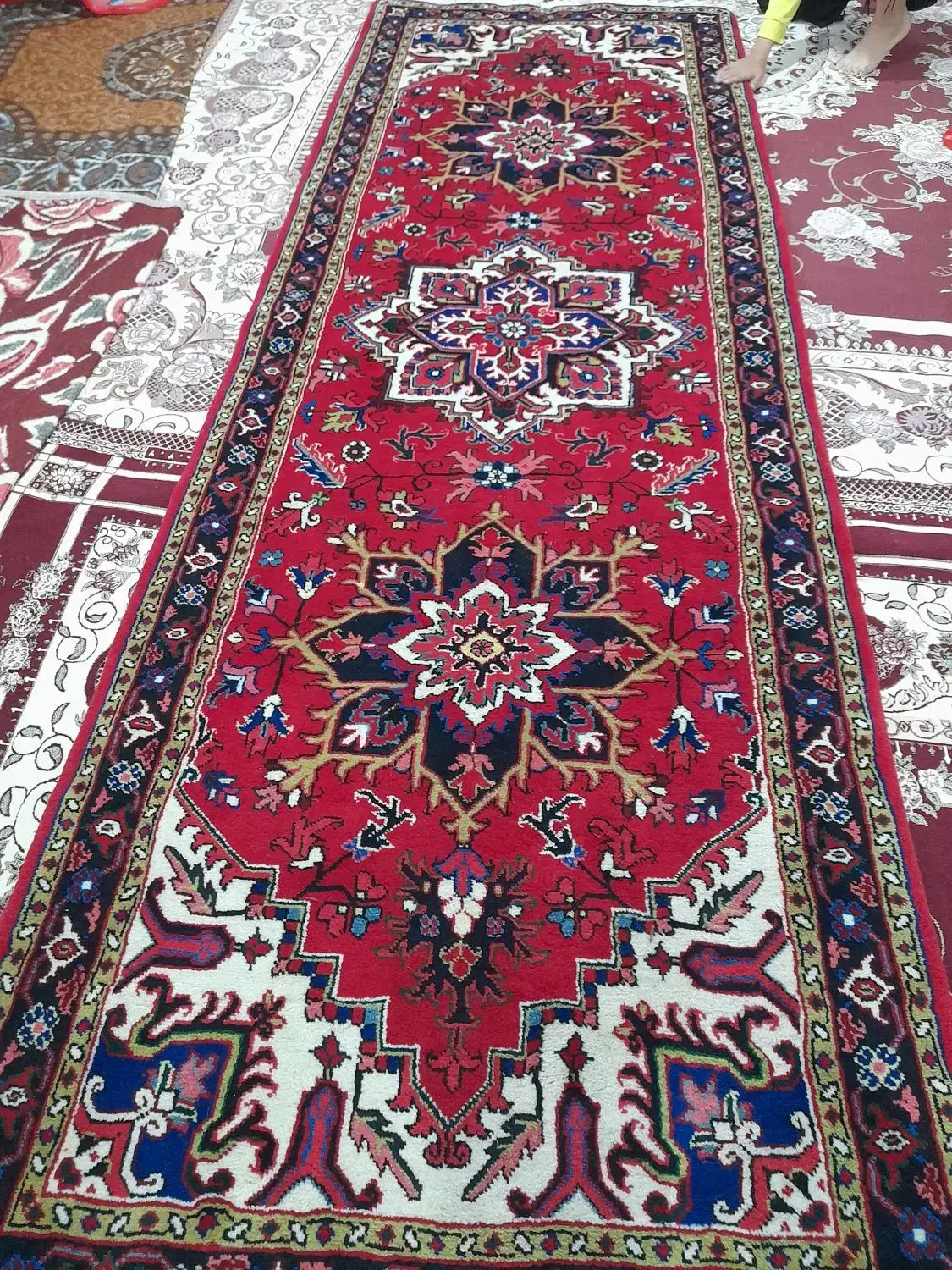 کناره ۱در۳ یک عدد بسیار زیبا|فرش|اهر, |دیوار