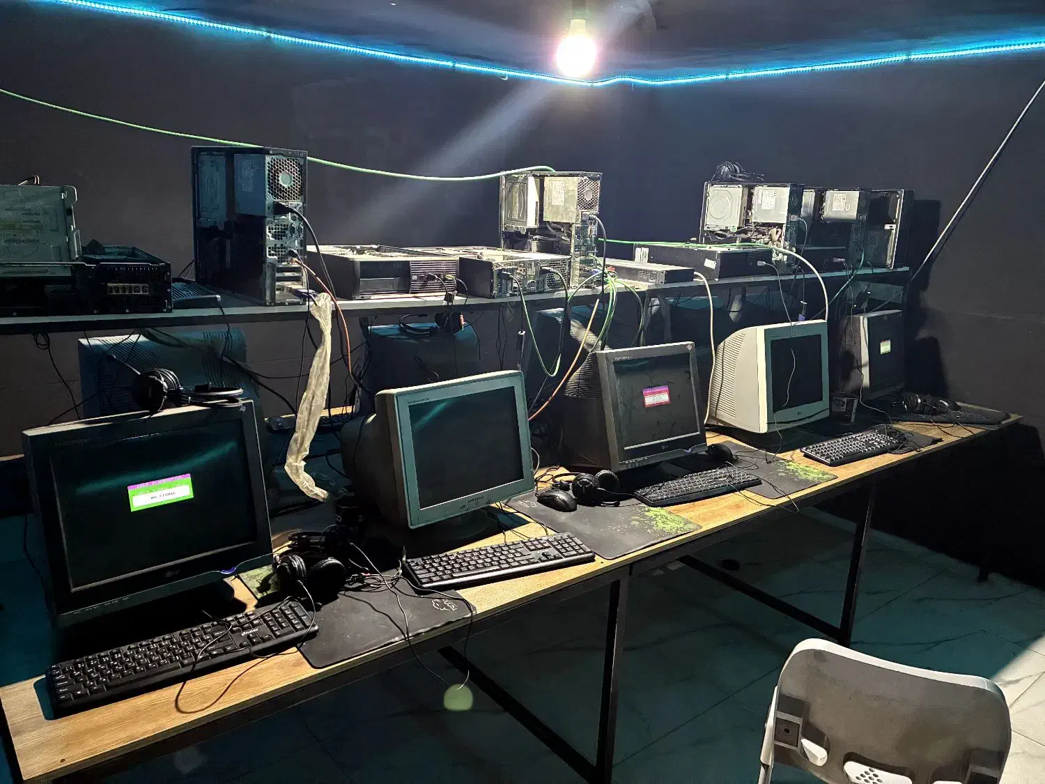 سیستم مناسب گیمنت|رایانه رومیزی|اندیشه, اندیشه فاز ۱|دیوار