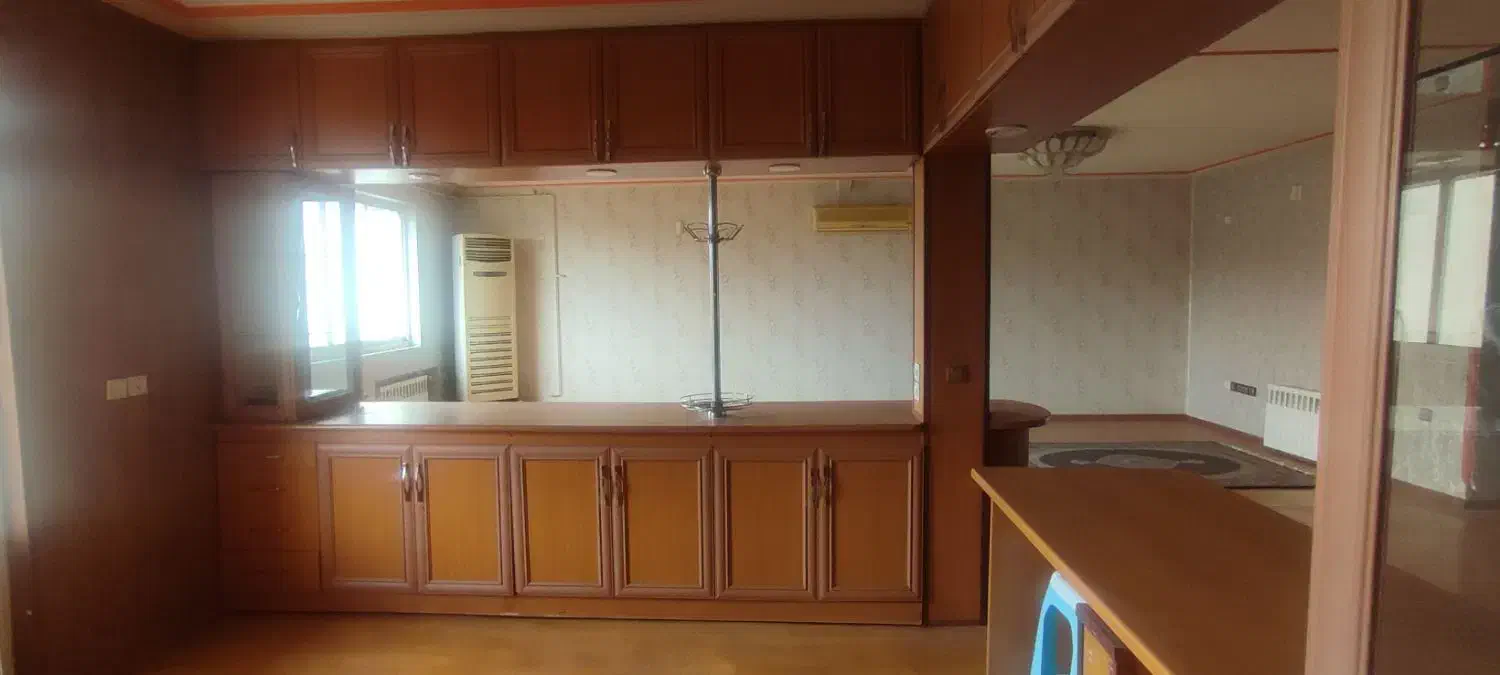 فروش اپارتمان سه خوابه تک واحد|فروش آپارتمان|رشت, بازار|دیوار