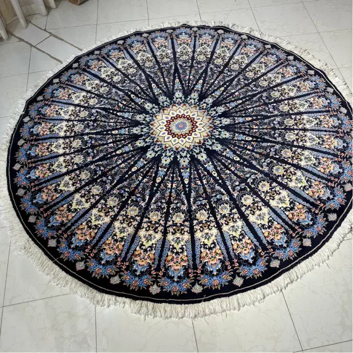 گرد های دستبافت نایین|فرش|اصفهان, نقش جهان|دیوار