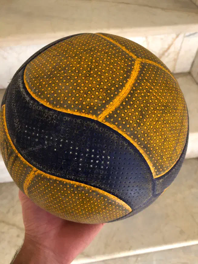 توپ والیبال V200 اورجینال مسابقاتی|ورزشهای توپی|زنجان, |دیوار