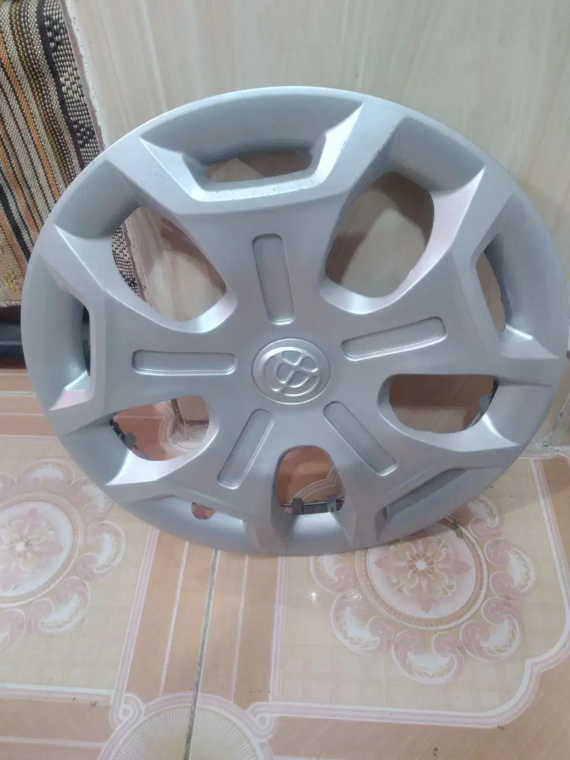 قالپاق فابریک خودروبرلیانس|قطعات یدکی و لوازم جانبی|میانه, |دیوار