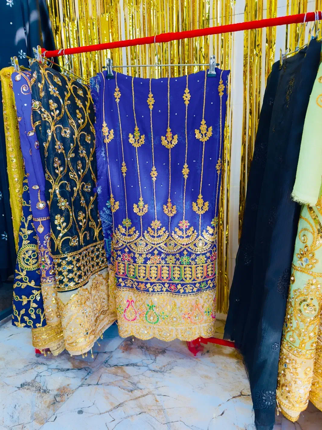 پارچه دزدیده شده|اشیا|شوش, |دیوار