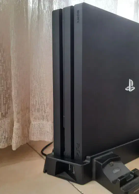 پی اس فور پرو در حد آکبند|کنسول، بازی ویدئویی و آنلاین|آستارا, |دیوار