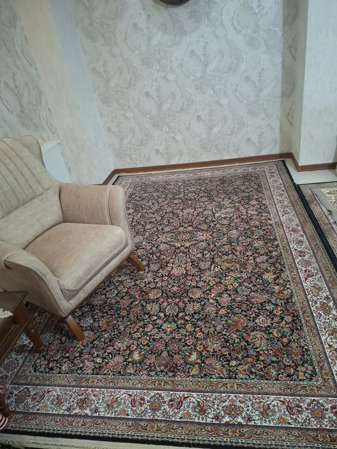 ۱ تخته فرش ۹ متری کاشان.. آکبند و پلمپ|فرش|شریف‌آباد, |دیوار