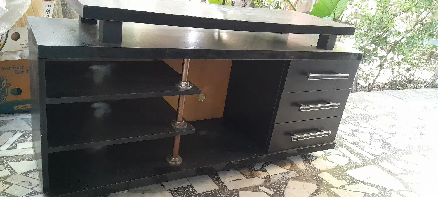 میزتلویزیون  و یک عدد دراور|میز تلویزیون|آمل, |دیوار