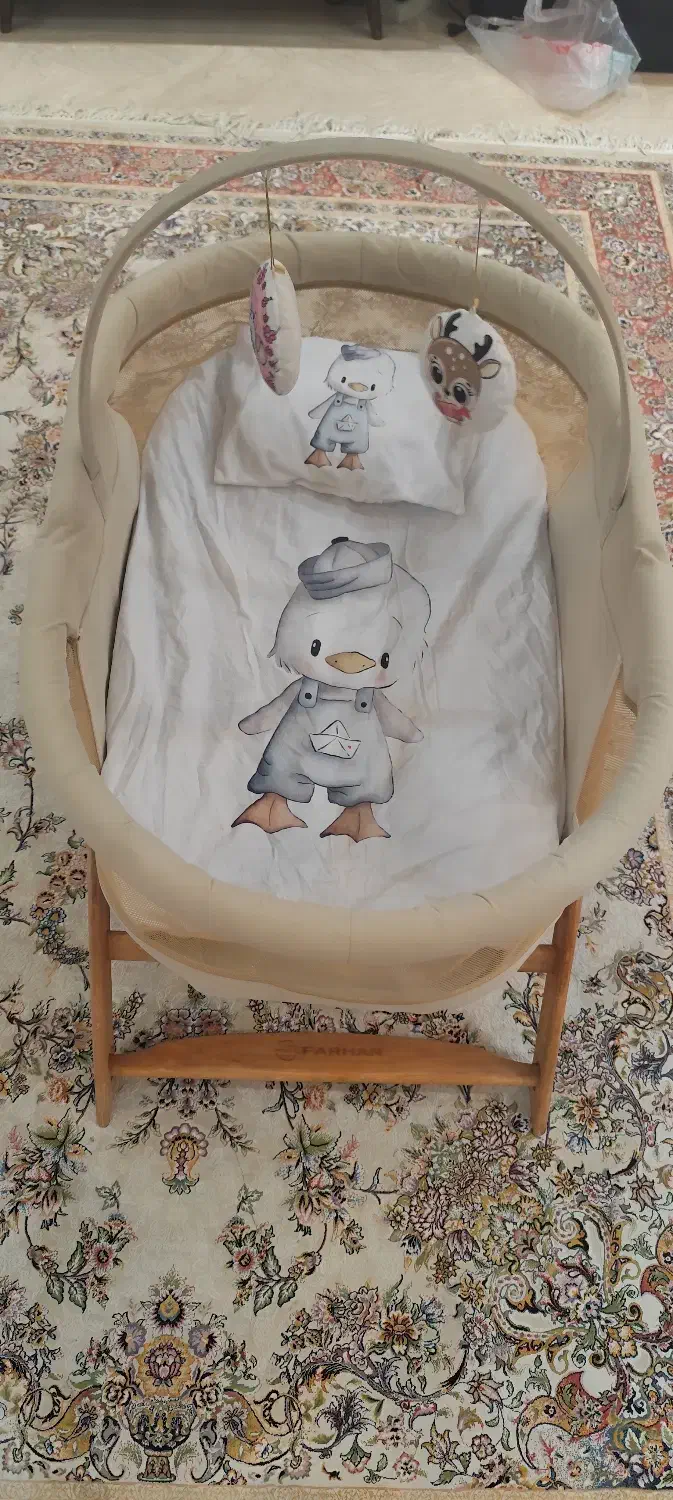 تخت کنار مادر همراه آویز تخت و پشه بند|تخت و سرویس خواب|تهران, سازمان آب|دیوار