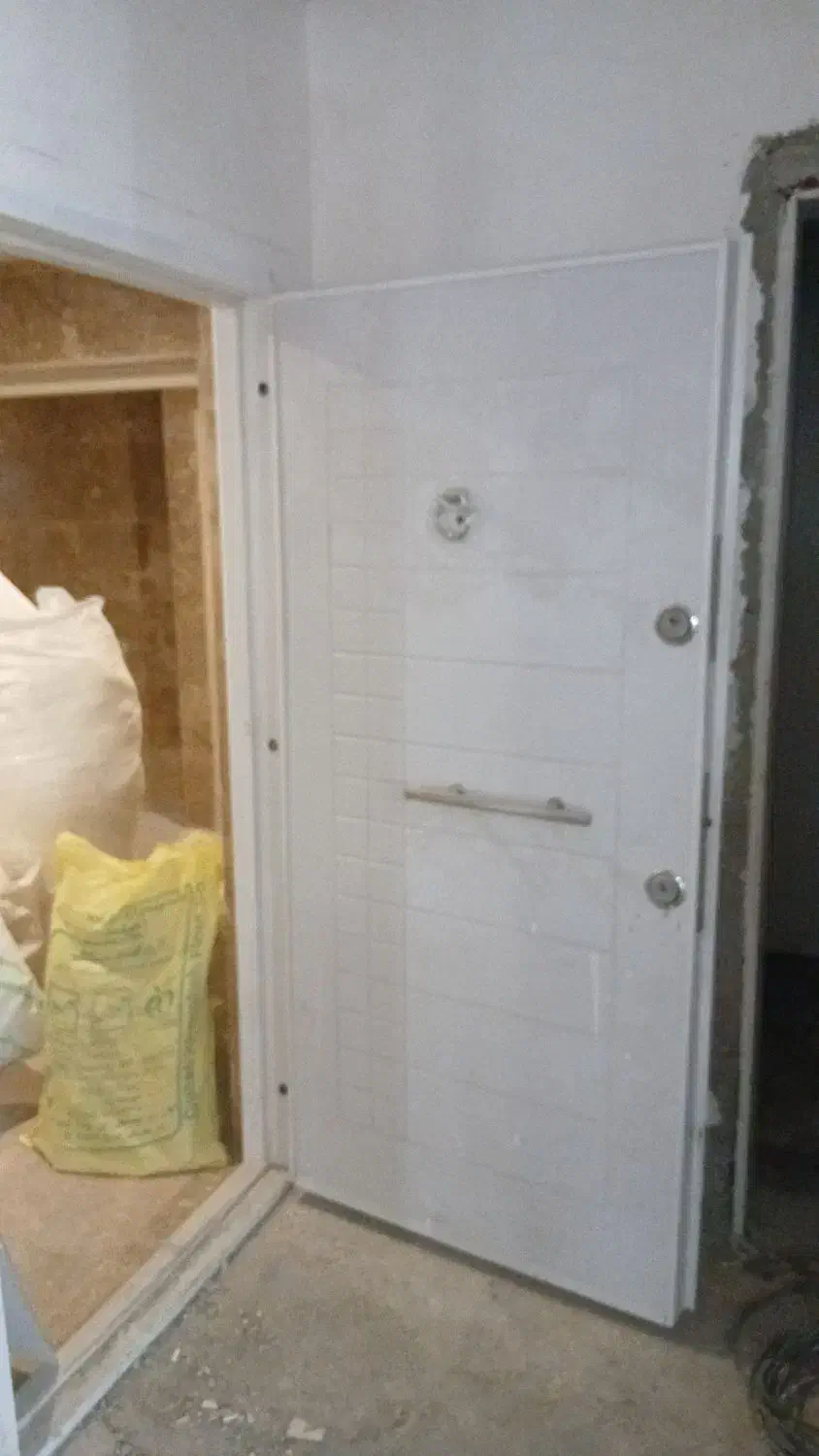 درب ضد سرقت کارکرده|مصالح و تجهیزات ساختمان|رشت, بلوار گیلان|دیوار