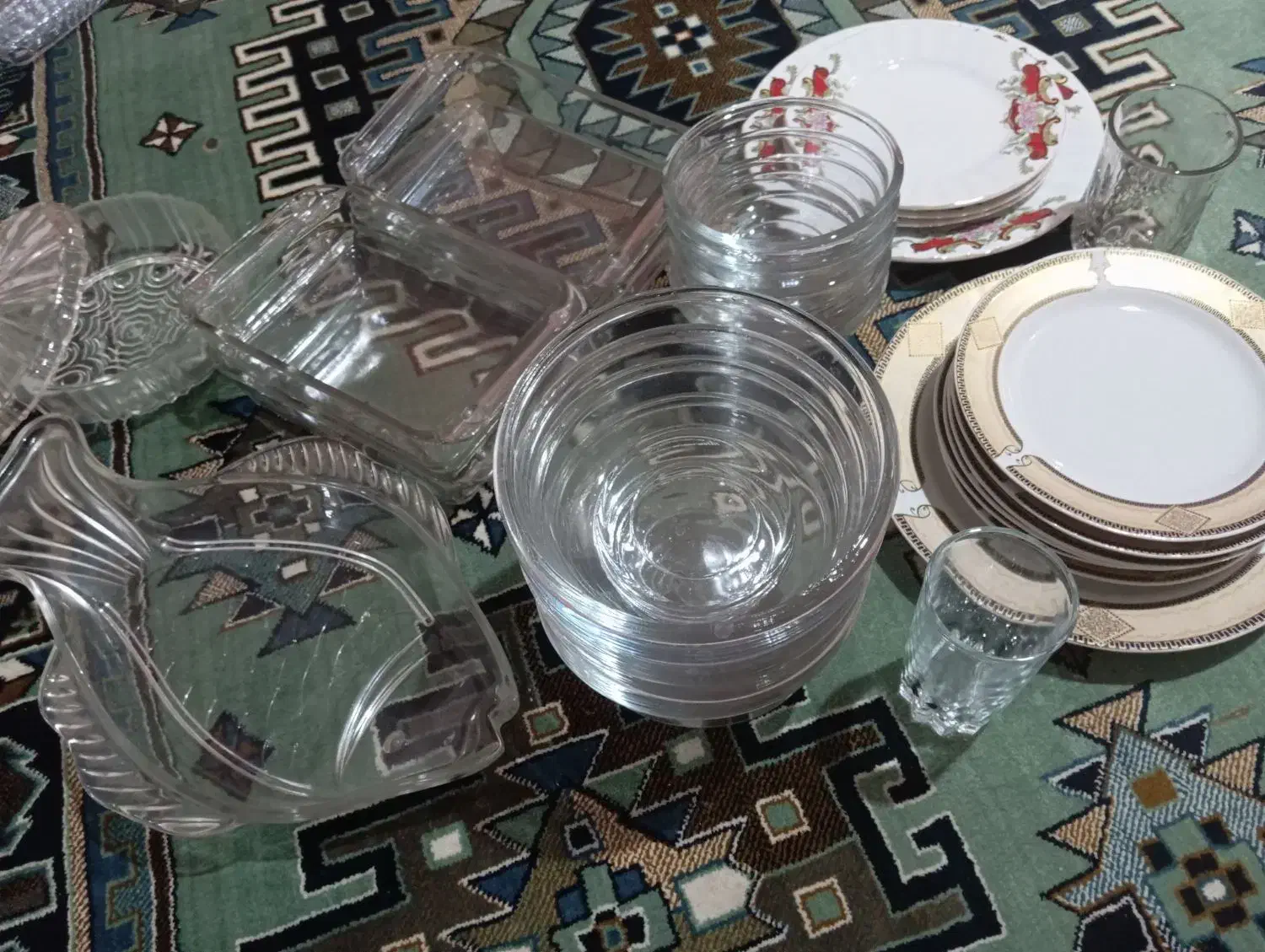 ظرف کریستال و چینی|ظروف سرو و پذیرایی|دزفول, |دیوار