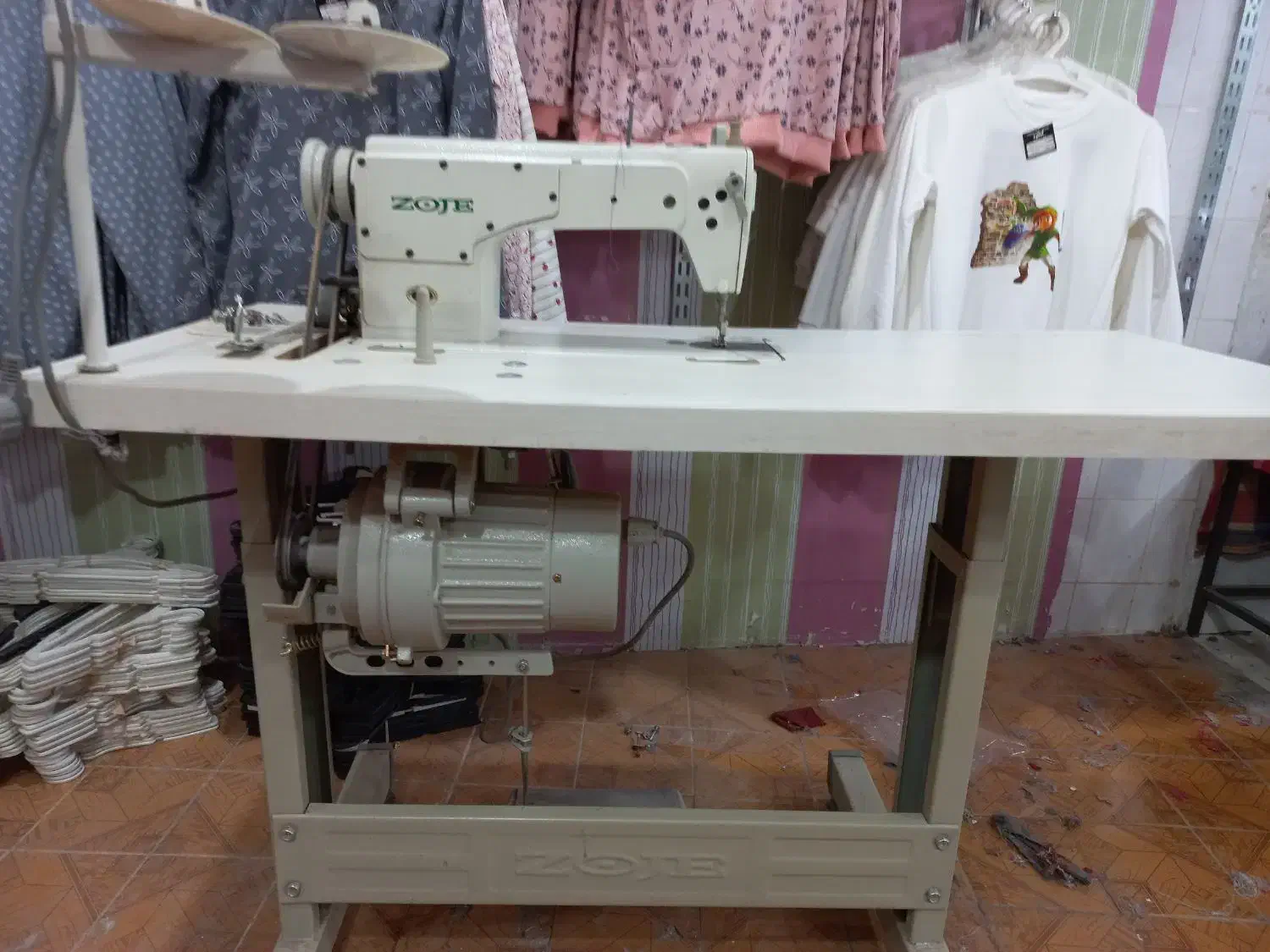 چرخ راسته دوز کارگاهی|چرخ خیاطی و ریسندگی|شهرکرد, |دیوار