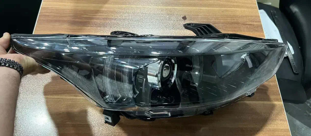 چراغ اطلس/چراغ سهند/چراغ جلو اطلس و سهند|قطعات یدکی و لوازم جانبی|تهران, چیتگر شمالی|دیوار