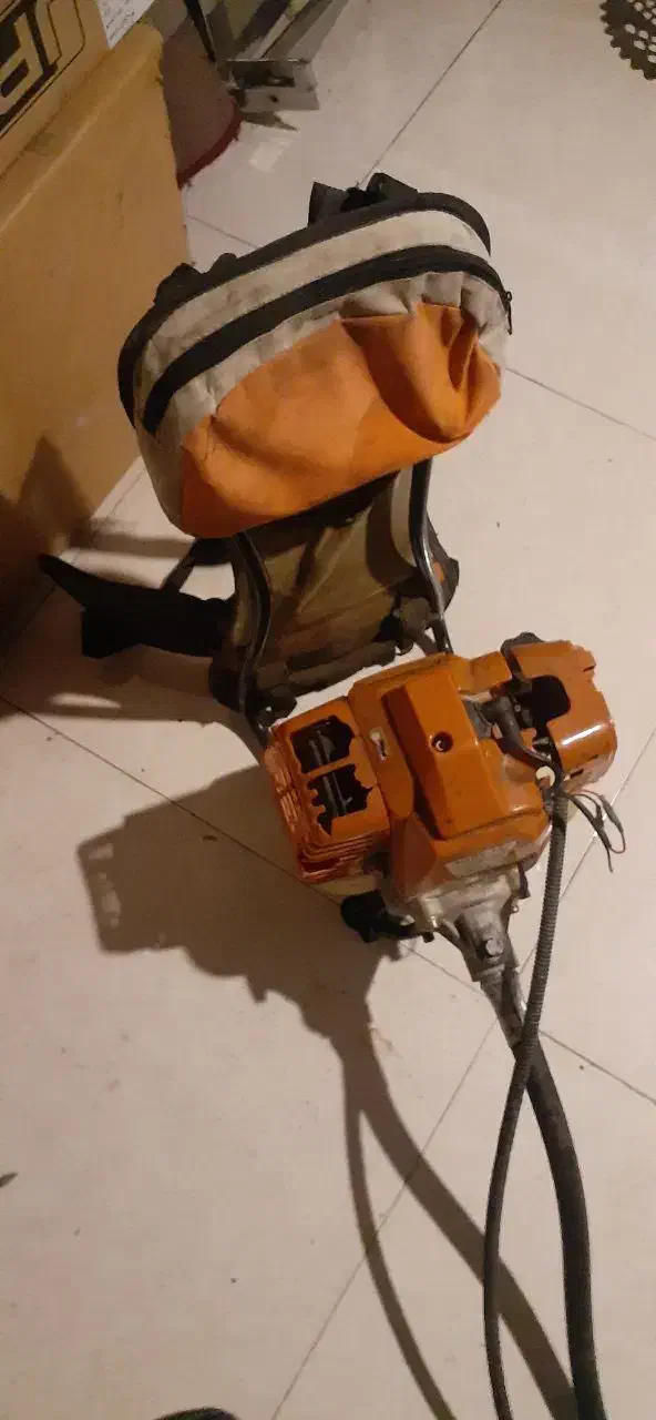 علف زن|لوازم نظافت|ارومیه, |دیوار