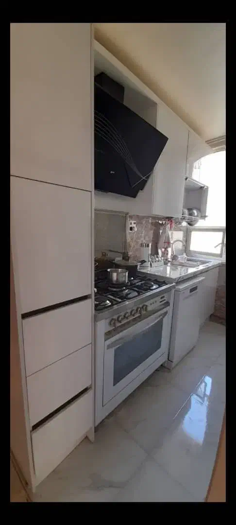 ۶۶ متری تک واحد پارکینگ و انباری