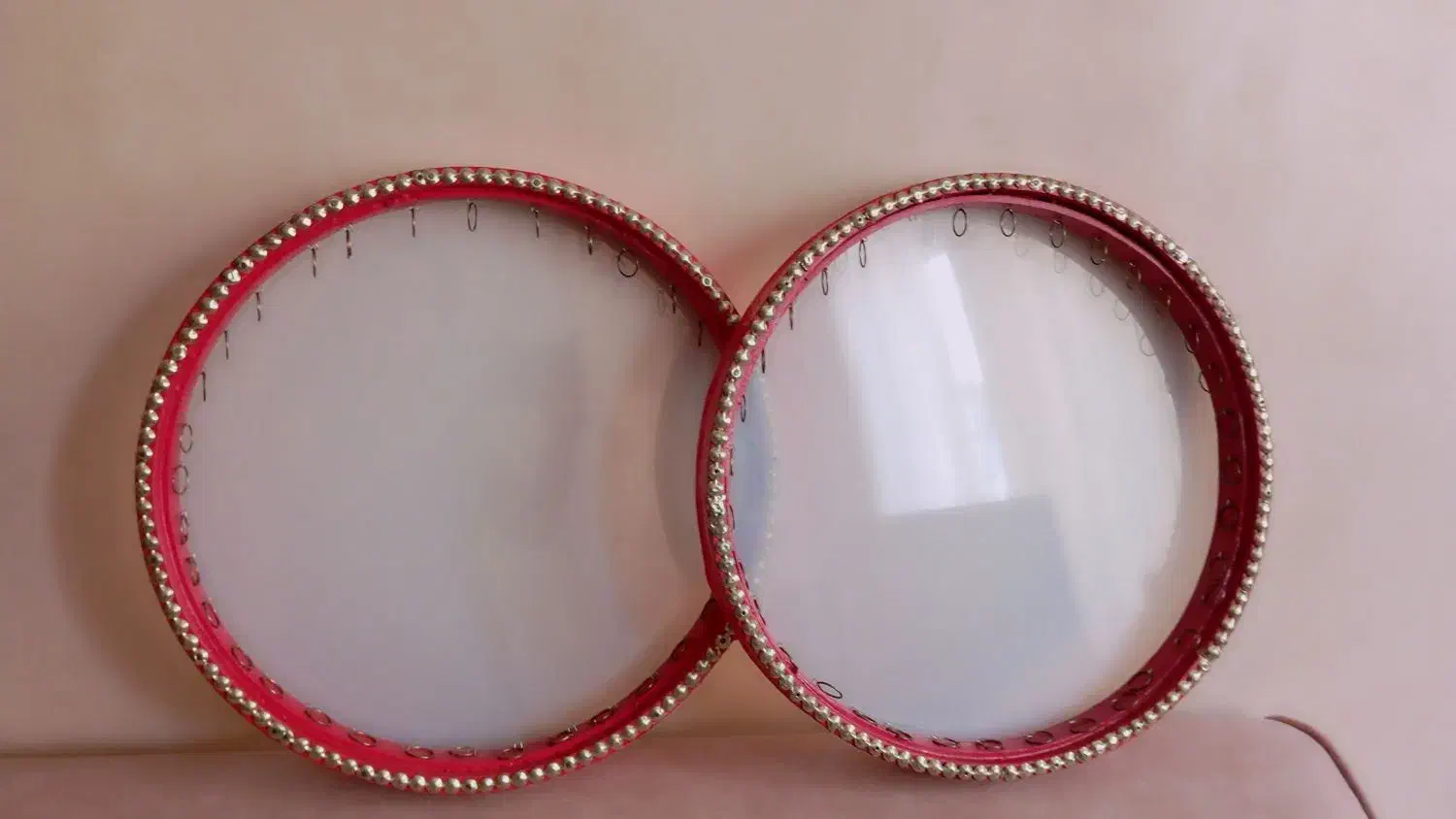 دف قرمز یاهمون دایره ایرانی|سازهای سنتی|رشت, سعدی (تختی)|دیوار