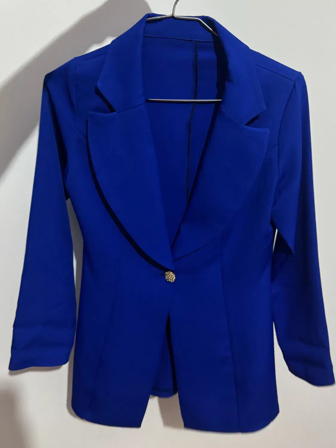 کت مجلسی کوتاه|لباس|ساری, |دیوار