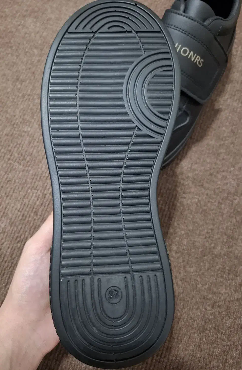 کفش|کیف، کفش، کمربند|گلپایگان, |دیوار