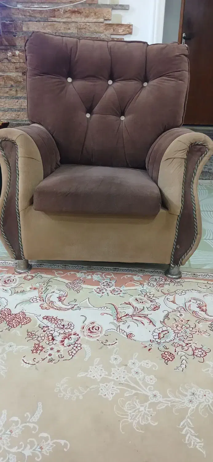 یک دست مبل راحتی ۷نفره|مبلمان خانگی و میز عسلی|لنگرود, |دیوار