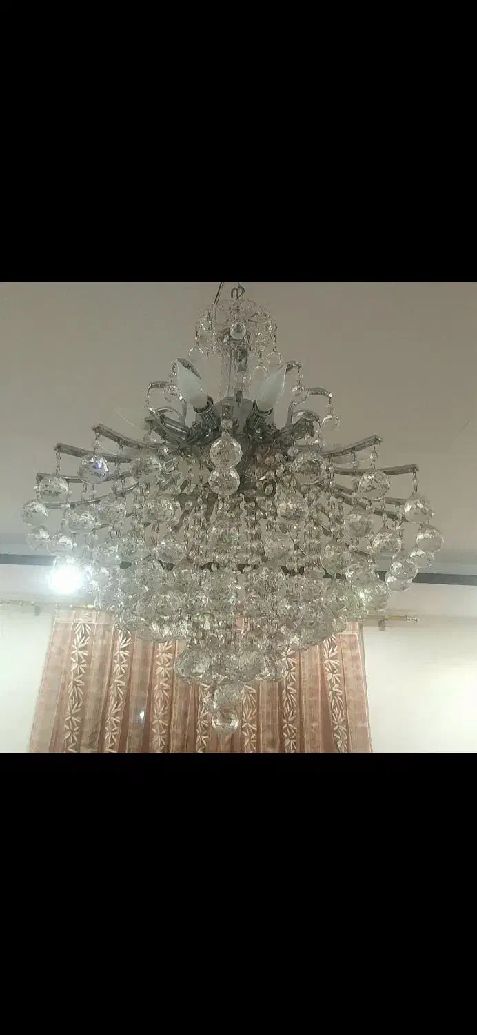 لوستر ۲۰ شاخه|لوستر و چراغ آویز|کرج, شهرک جهان‌نما|دیوار