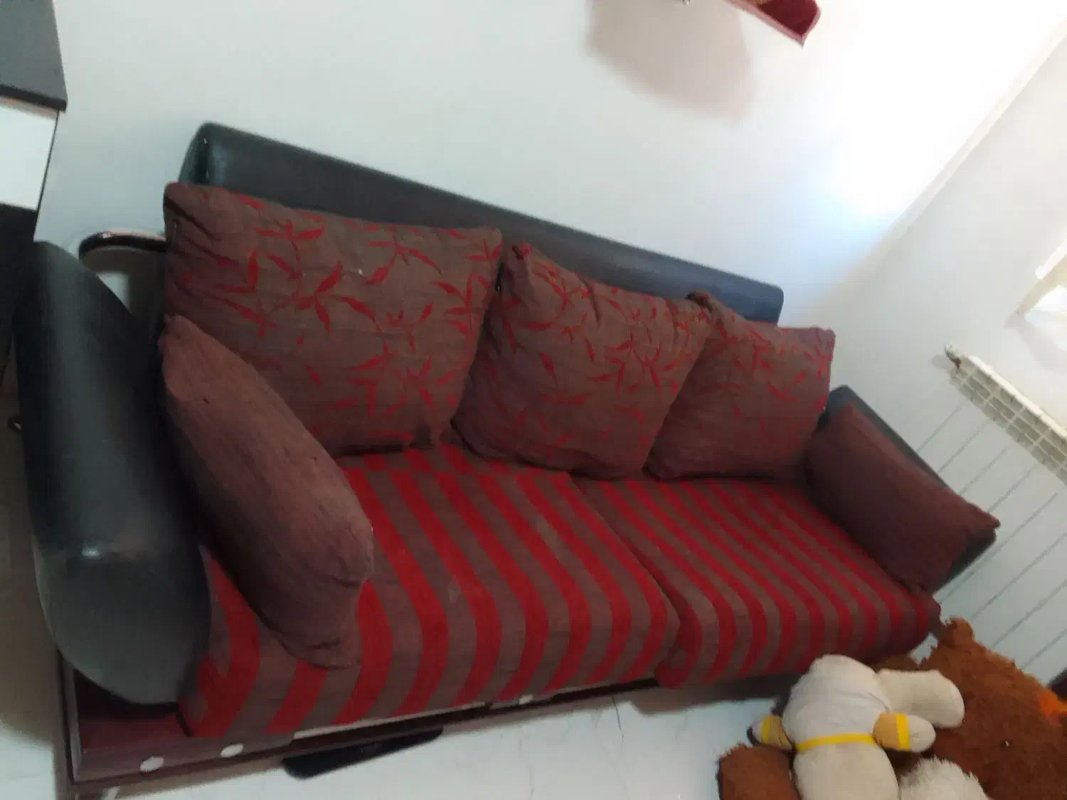 کاناپه سه نفره|مبلمان خانگی و میز عسلی|صدرا-فارس, فاز ۱|دیوار