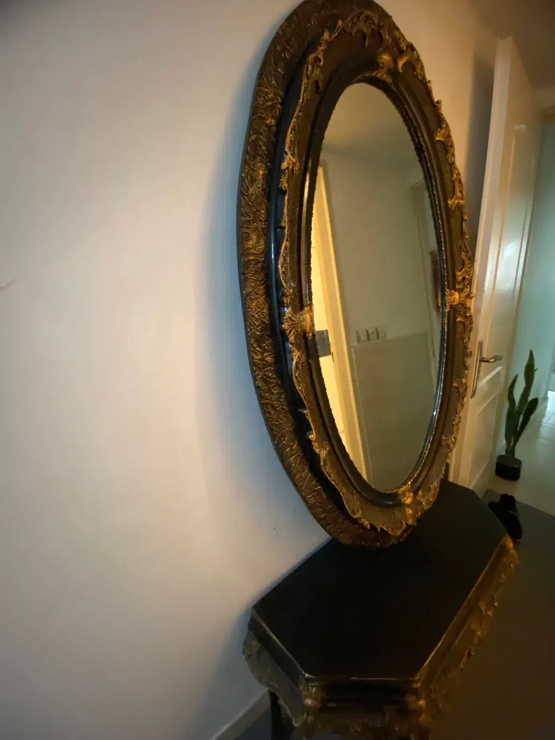 آینه|آینه|تهران, هفده شهریور|دیوار