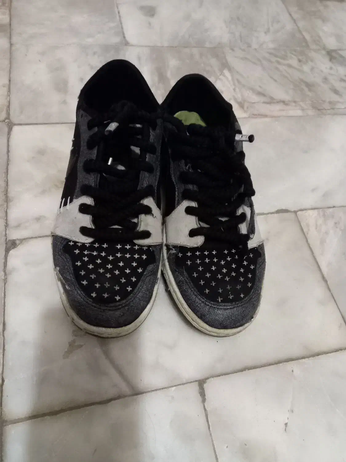 کفش|کیف، کفش، کمربند|گلپایگان, |دیوار