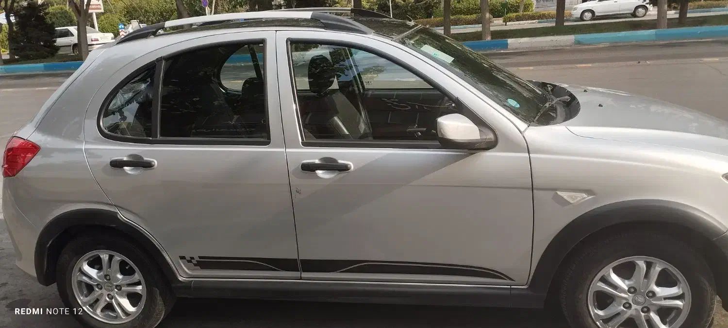 کوییک آر نقره ای مشکی۱۴۰۱|خودرو سواری و وانت|اصفهان, شهید رجایی|دیوار