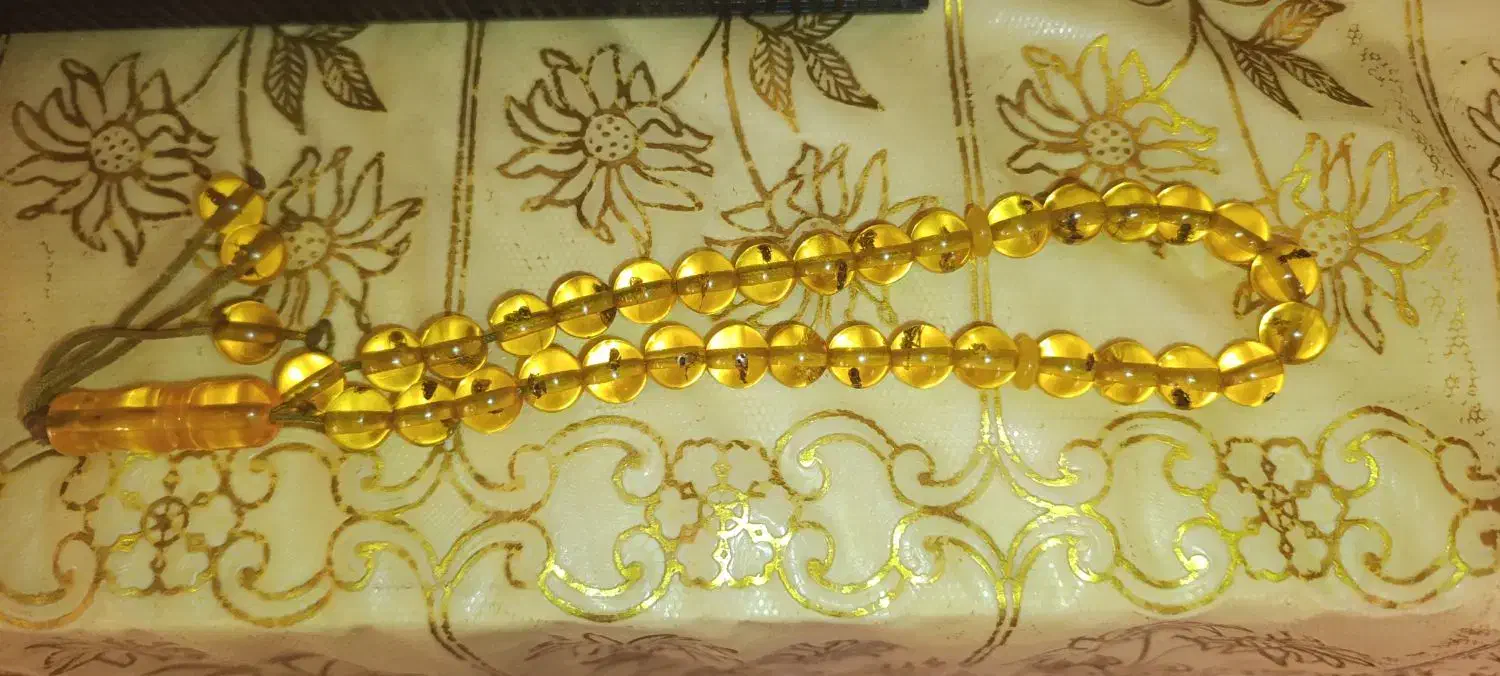 کهربا مورچه دار|کلکسیون اشیاء عتیقه|اردل, |دیوار