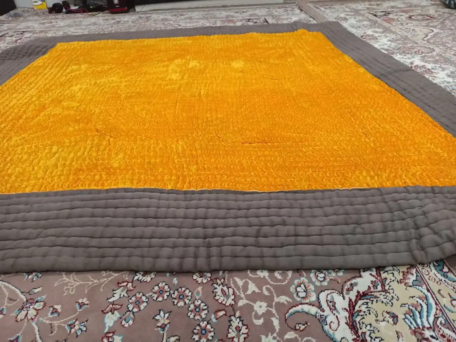 یک عدد لحاف دونفره مخمل عرض وطول۲در ۲و۲۰ سانت|سرویس روتختی|قم, شهرک امام حسن|دیوار