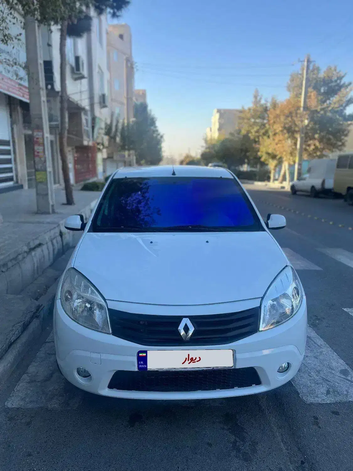 ساندرو مدل ۹۵کارکرد ۱۰۷۰۰۰اتومات|خودرو سواری و وانت|کرج, بنیاد|دیوار