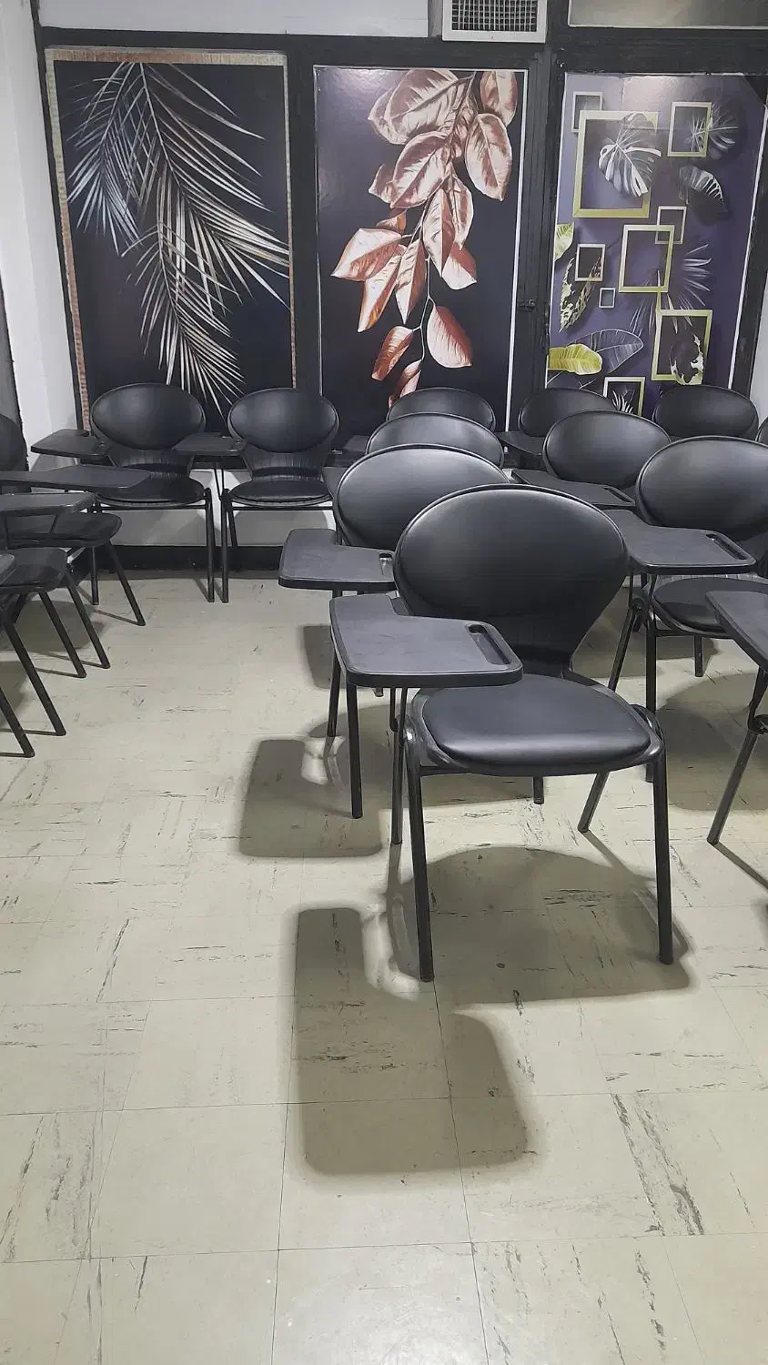 کلاس آموزشی|اجارهٔ کوتاهمدت دفتر کار و فضای آموزشی|شیراز, زند|دیوار