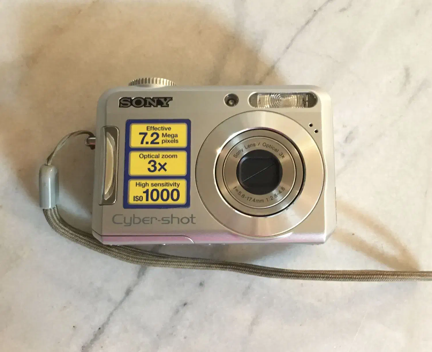 دوربین سونی بسیار نونو تمیز بدون خط خش|دوربین عکاسی و فیلم‌برداری|تهران, شهرک ولیعصر جنوبی|دیوار