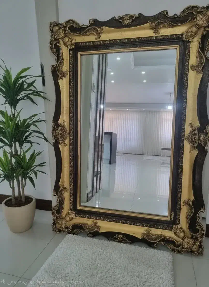 آینه قدی ۱۳۳در۹۴|آینه|قدس, شهر‌قدس|دیوار