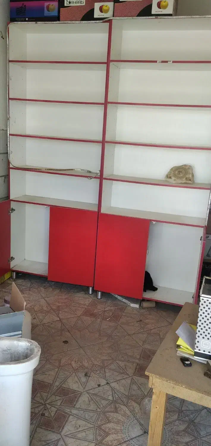 دو قفسه ام دی آف ویک عدد ویترین|فروشگاه و مغازه|قرچک, مهدیه|دیوار