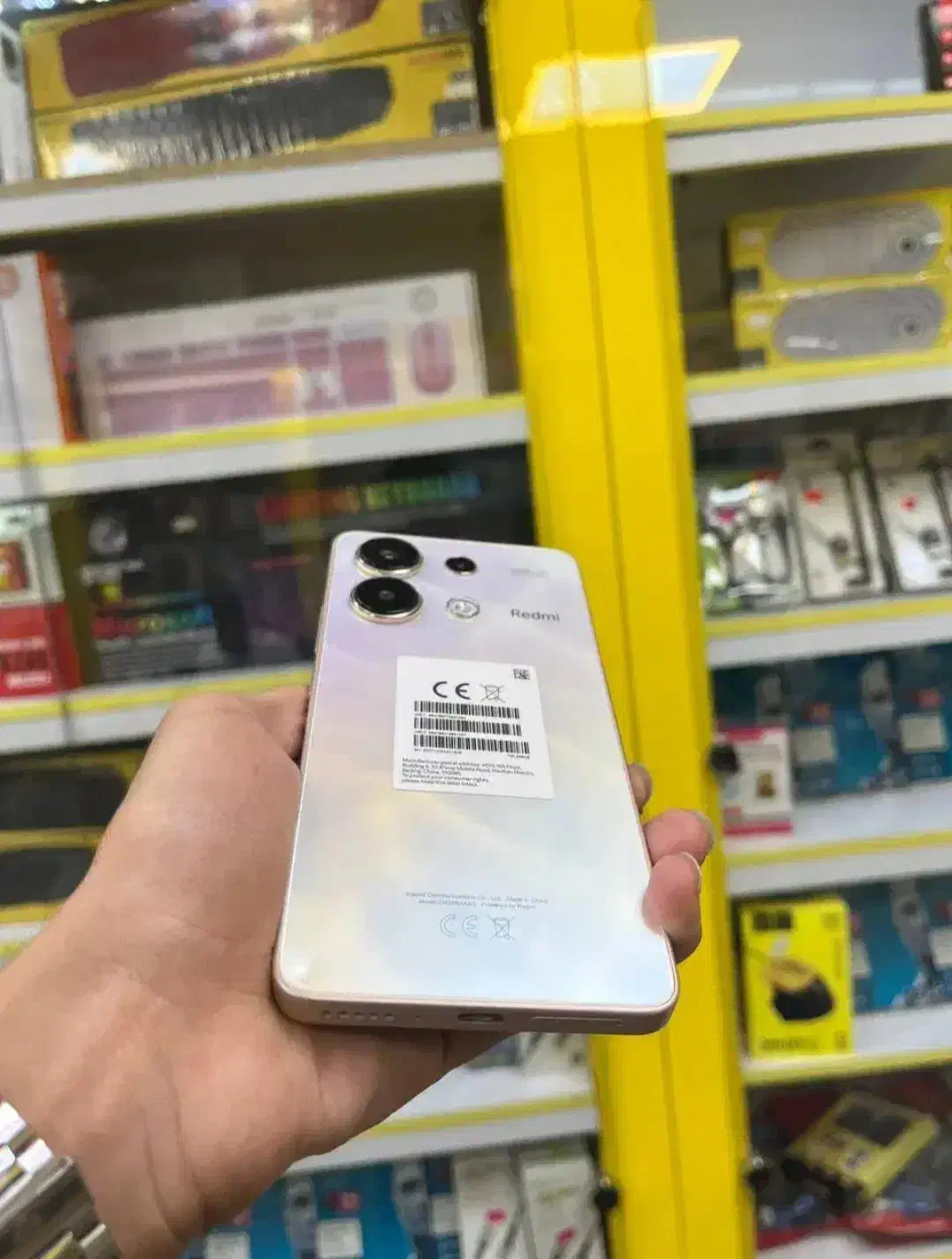 گوشی نوت 13 رنگ طلایی با حافظه 256 رام8|موبایل|سراوان, |دیوار