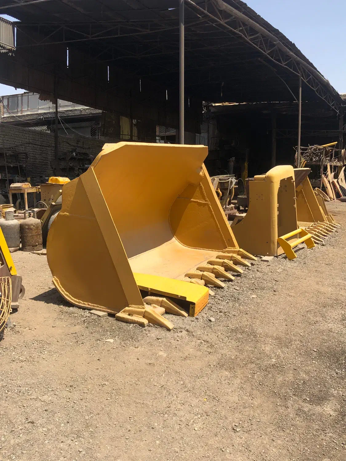 لوازم لودر و رینگ ماشینهای راهسازی|قطعات یدکی و لوازم جانبی|خاوران, |دیوار