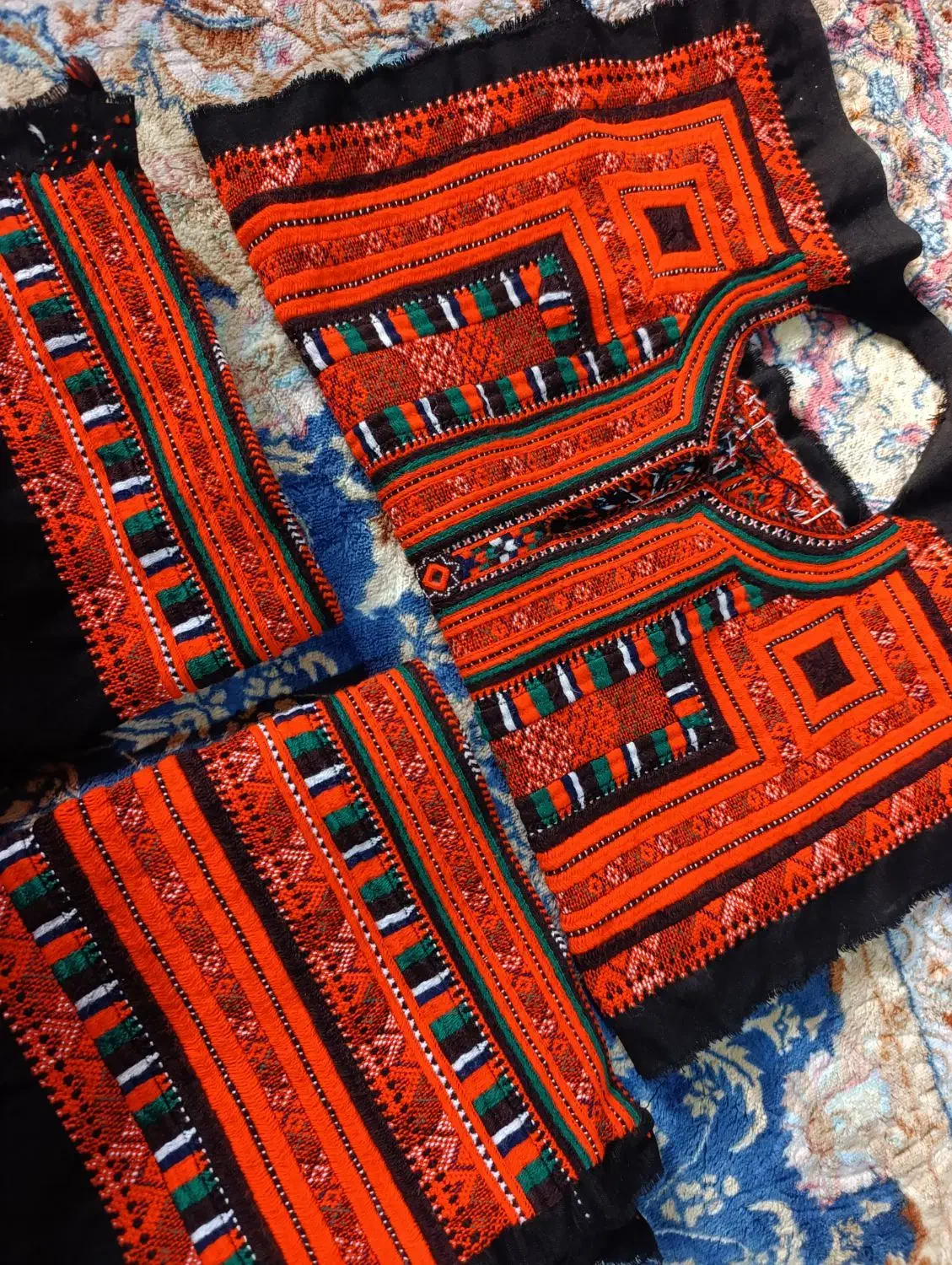 زی آستین تمیز و آماده تحویل|لباس|سراوان, |دیوار