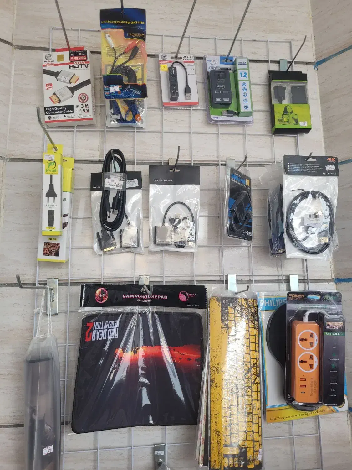 فروش ویترین شیشه ای و اجناس مغازه به قیمت خرید|فروشگاه و مغازه|شیراز, شهرک رضوان|دیوار