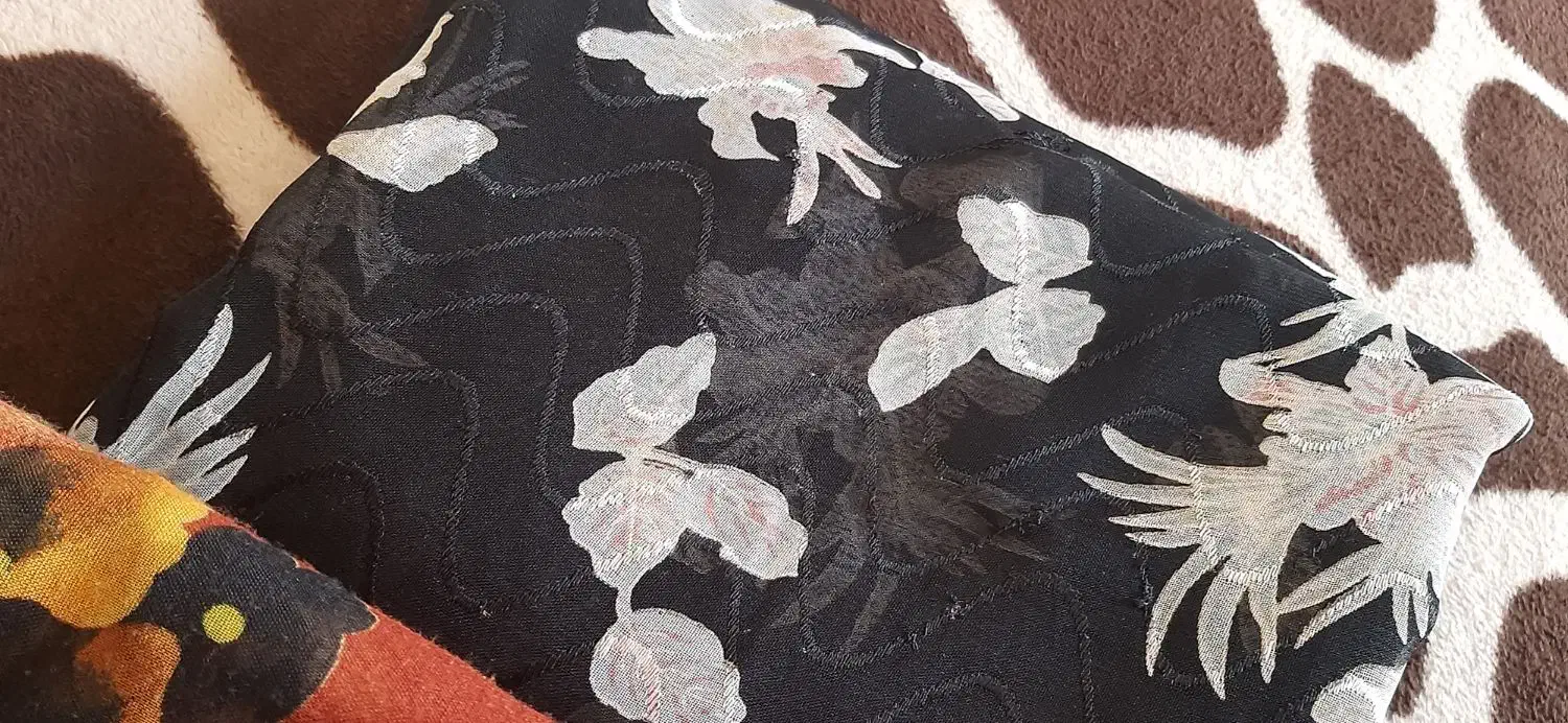 چادرهای دوخته شده آکبند مجلسی و حریر|لباس|تبریز, |دیوار