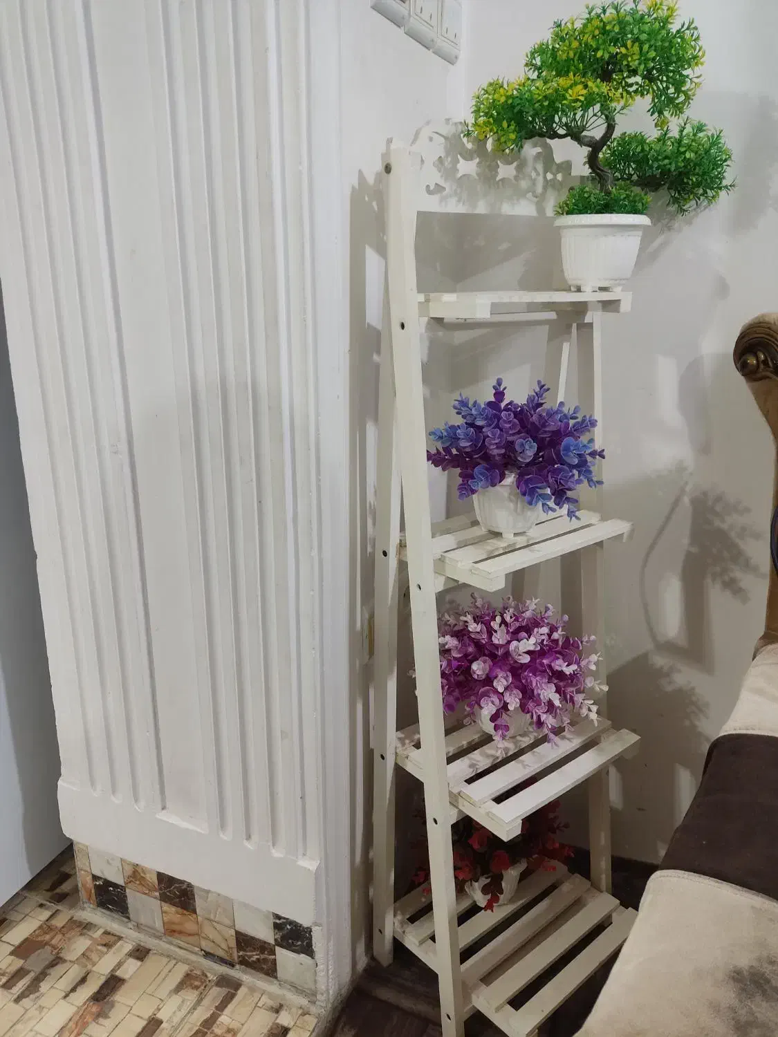 پایه استند سالم و نو بدون شکستگی با گل ها|صنایع دستی و سایر لوازم تزئینی|ماکلوان, |دیوار