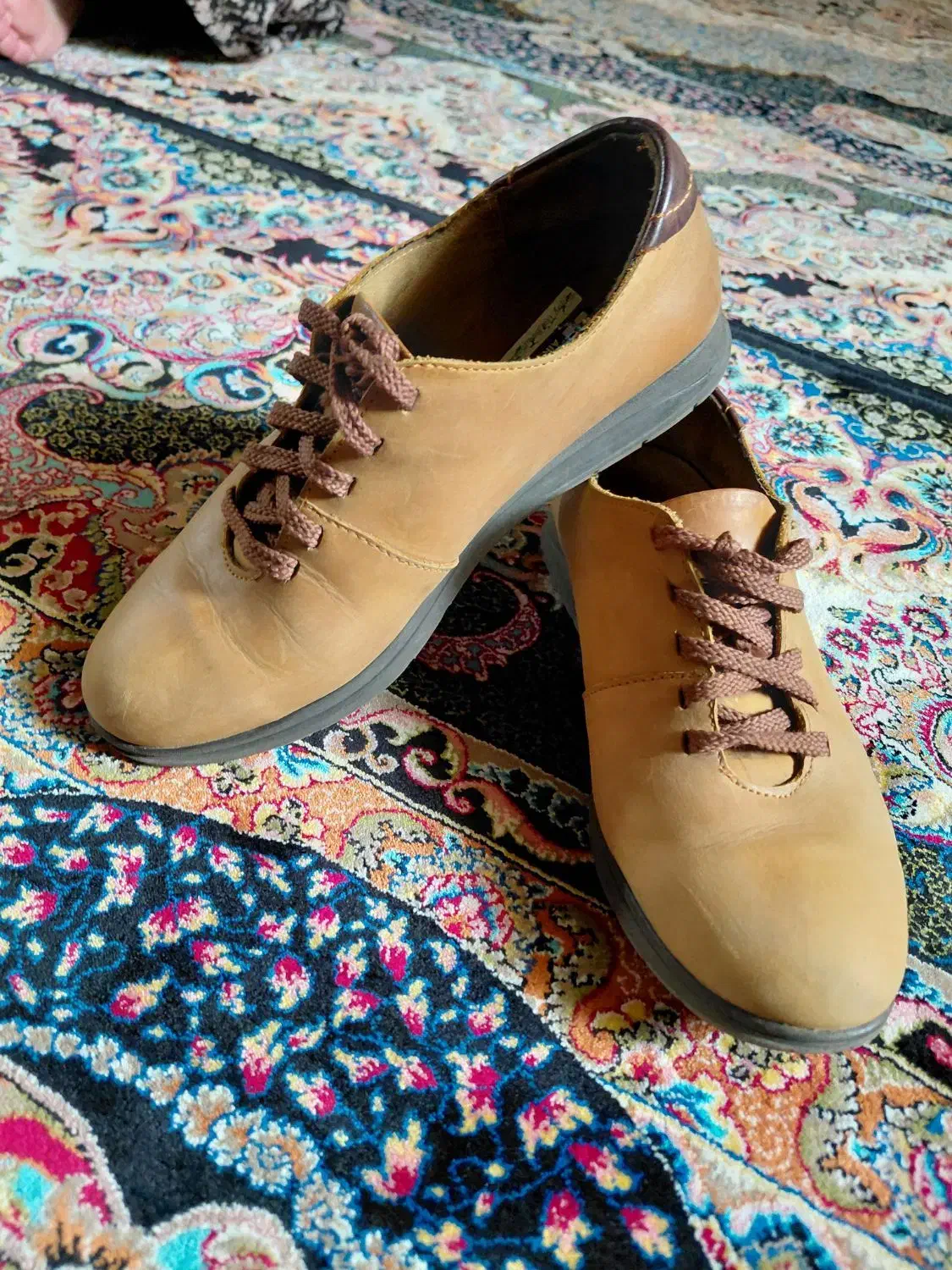 کفش اسپرت چرم خارجی سایز ۳۷|کیف، کفش، کمربند|الوند, |دیوار