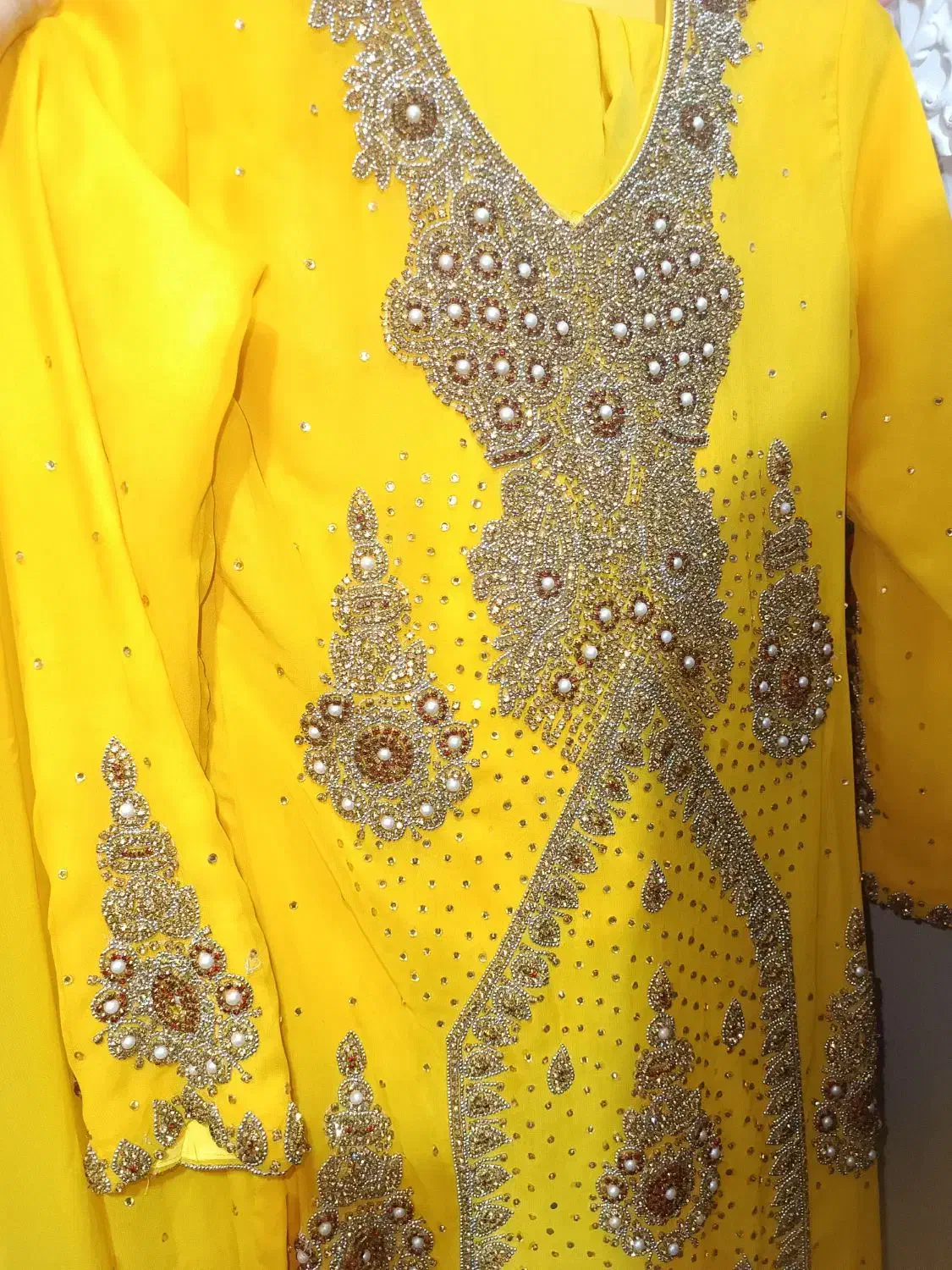 لباس هندی همراه با شال بلند|لباس|ایرانشهر, |دیوار