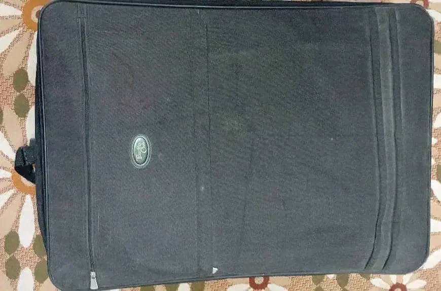 چمدان بزرگ|کیف، کفش، کمربند|شیراز, شهرک والفجر|دیوار