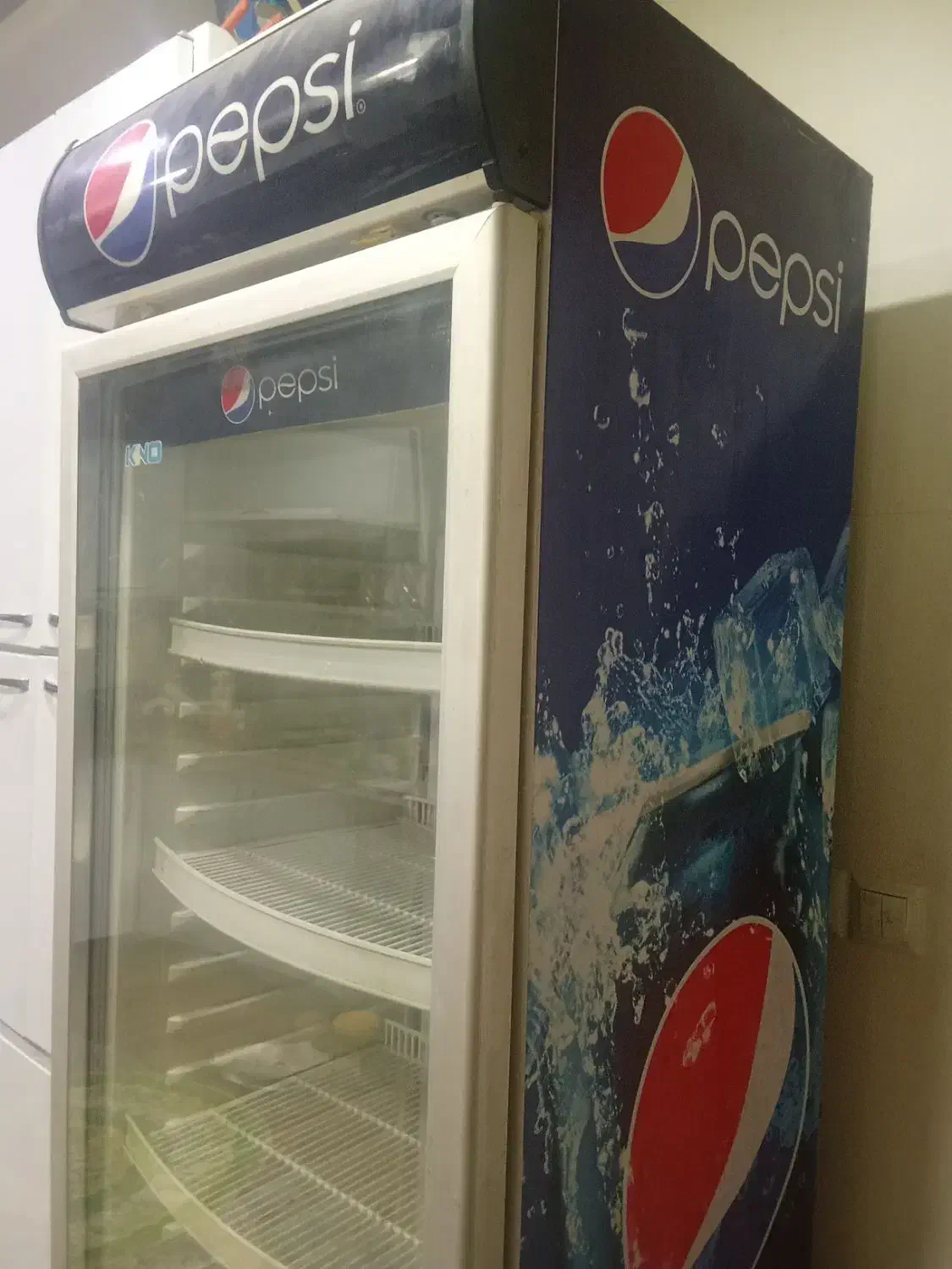 یخچال ویترینی|یخچال و فریزر|آبپخش, |دیوار