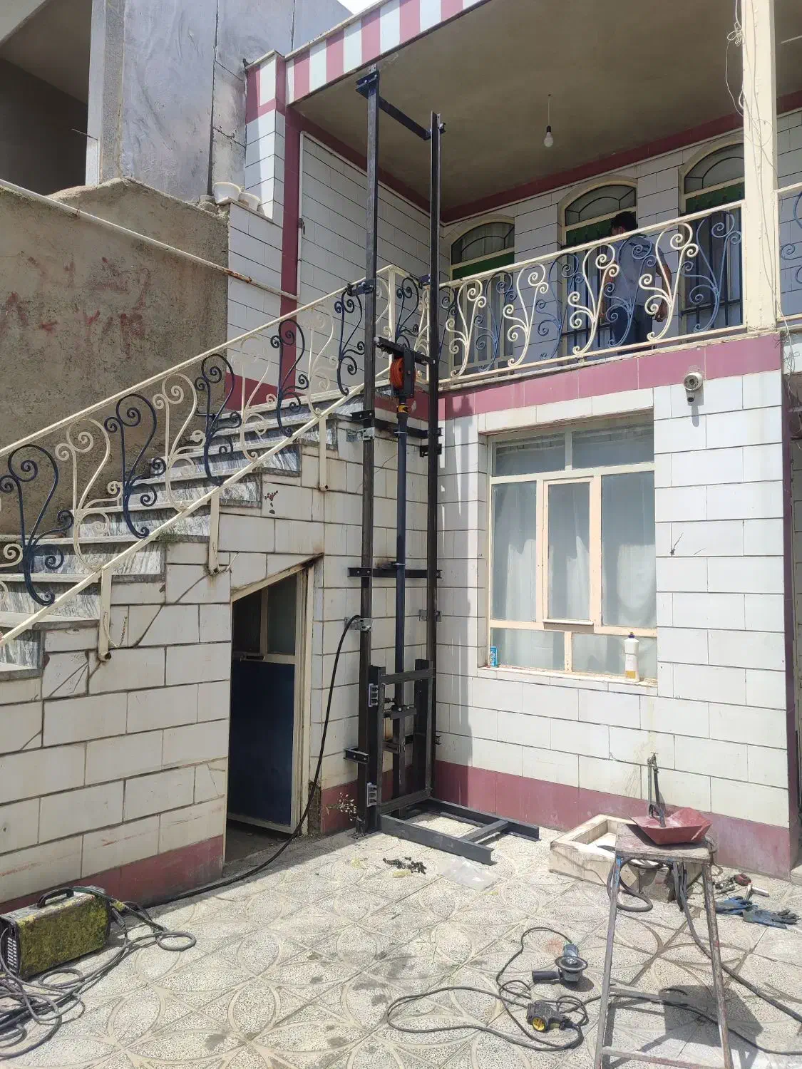 سرویس نصب بازسازی انواع آسانسوروبالابرهیدرولیک|خدمات پیشه و مهارت|تویسرکان, |دیوار