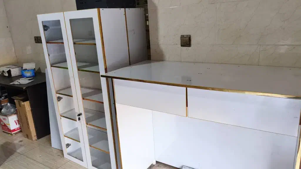 ویترین و پیشخوان ام دی اف|فروشگاه و مغازه|سیرجان, |دیوار