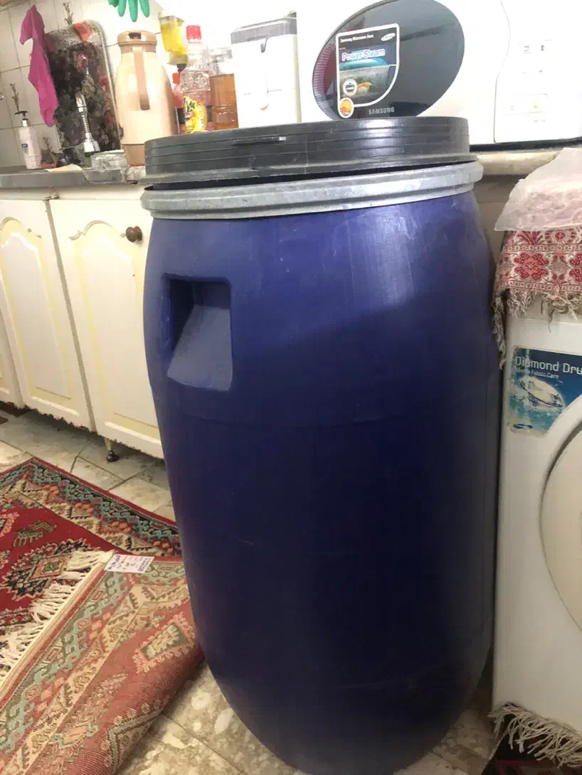 بشکه خارجی درحد 2 عدد|ظروف نگهدارنده، پلاستیکی، یک‌بارمصرف|تهران, امیریه|دیوار